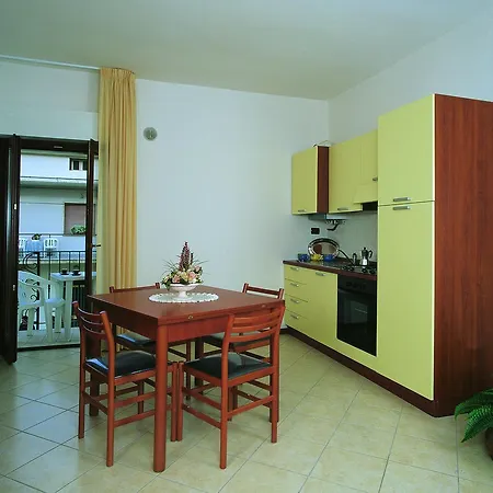 Vittoria Aparthotel Alba Adriatica